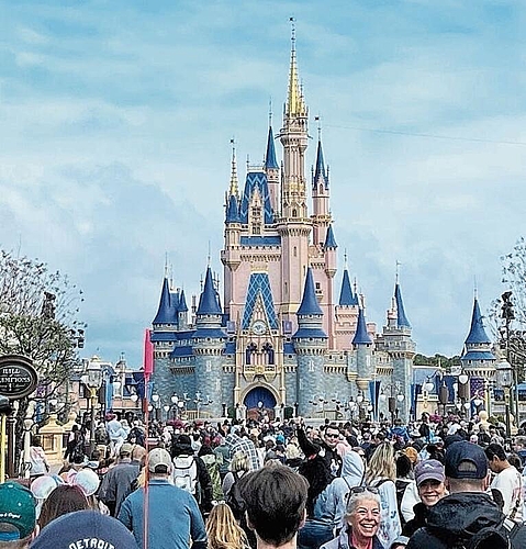In den Ferien hat Eveline mit ihrer Gastfamilie Disney-World 
in Florida besucht.
