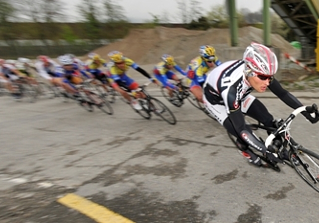 Urs Huber, der einzige Elitefahrer des organisierenden RRC Amt, kam nach dem strapaziösen Etappenrennen in der Vorwoche in Afrika heuer am GP Osterhas nicht auf Touren. (Bilder Martin Platter)
