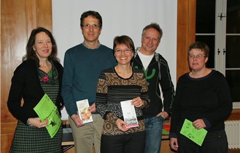 Die Präsidentinnen und Präsidenten der Lokalsektion Schule und Elternhaus Affoltern: (v.l.): Denise Bohnert, Stefan Gribi, Irene Scheurer, Karl Wüest und Myrta Moser (auf dem Bild fehlt die erste Präsidentin Heidi Soland).
