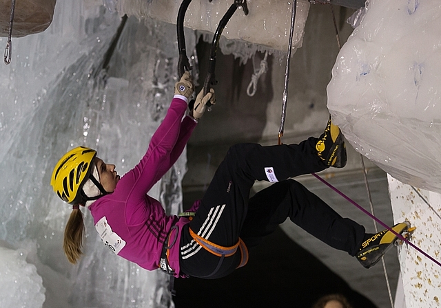 Petra Klingler schloss in Saas-Fee den Weltcup im Lead-Eisklettern mit einer Top-Leistung auf dem 7. Rang ab. (Bild zvg.)