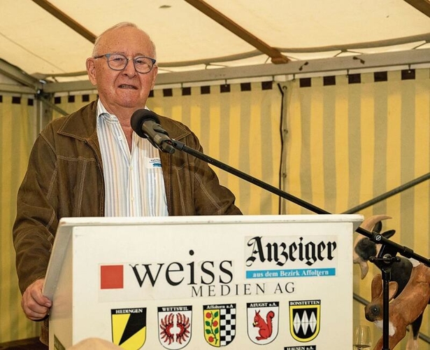 Der Hauptreferent des Abends war das Veterinär-Urgestein Kurt Dennler.