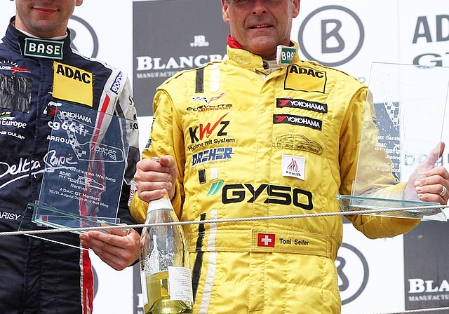 Toni Seiler (rechts) und Mike Paris auf dem Podium. (Bild Volker Lange)