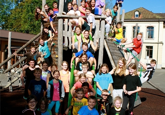 39 Kinder und das Leiterteam des Turn- und Sportlagers. (Bild zvg.)