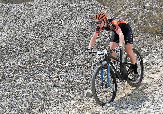 Mountainbikerin Jaqueline Schneebeli erwischte keinen guten Start in die stark verkürzte Weltcup-Saison. (Archivbild Martin Platter)