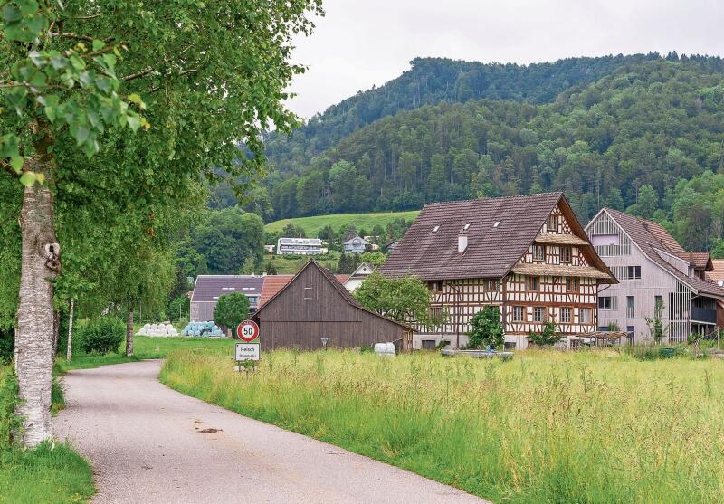 Höher als der «Uetzgi», aber (noch) kein Tourismusmagnet: der Bürglen von Heisch (Hausen) aus gesehen.