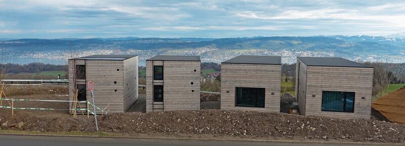 «Richtige» Tiny Houses gibt es neuerdings auch auf dem Albispass, rund einen Kilometer von der Grenze zum Säuliamt entfernt. (Bild Marcus Weiss)