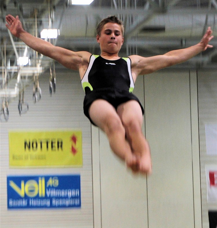 Michael Hofstetter mit einem perfekten Sprung zu Bronze.
